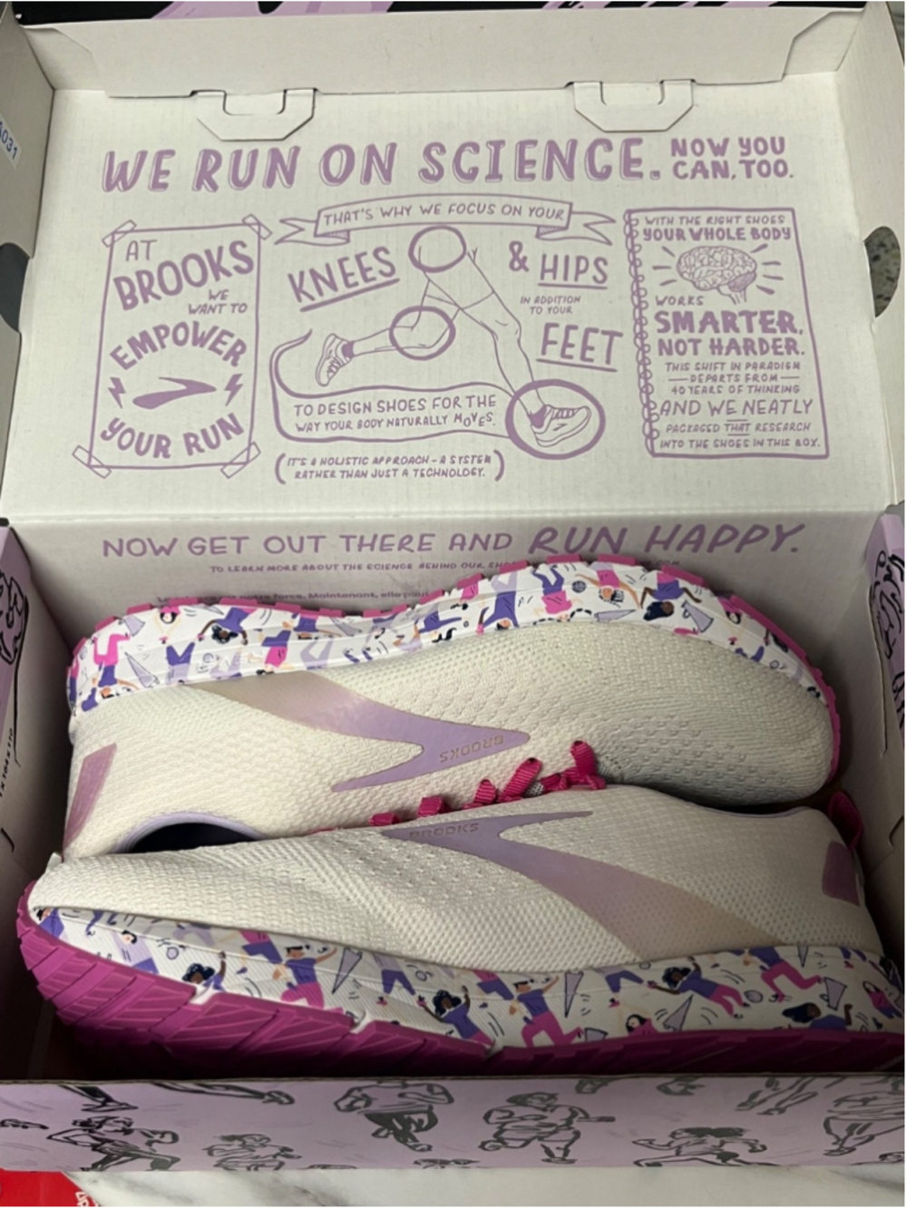 Brooks Revel 4 Pink White Running Shoes Size 7 - Picture 6 of 7